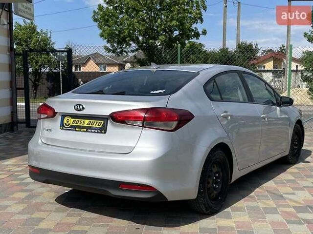 Сірий Кіа Форте, об'ємом двигуна 2 л та пробігом 114 тис. км за 11500 $, фото 5 на Automoto.ua