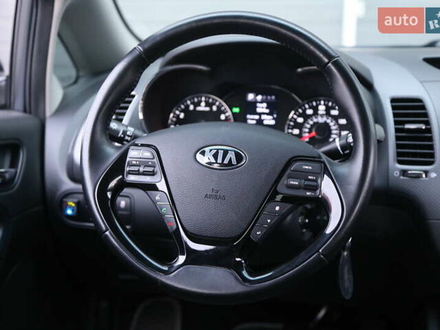 Кіа Форте 2017 у Києві на Automoto.ua Сірий Кіа Форте, об'ємом двигуна 2 л та пробігом 92 тис. км за 11800 $, фото 15 на Automoto.ua