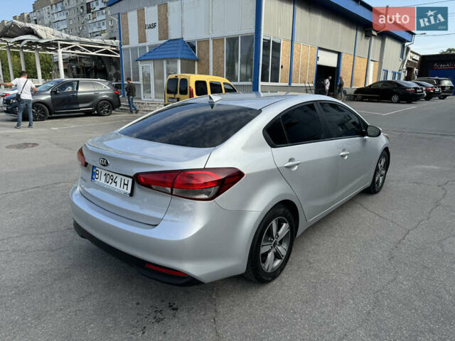 Серый Киа Форте, объемом двигателя 2 л и пробегом 88 тыс. км за 14000 $, фото 23 на Automoto.ua