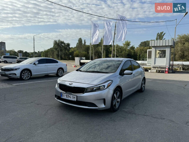 Серый Киа Форте, объемом двигателя 2 л и пробегом 88 тыс. км за 14000 $, фото 2 на Automoto.ua