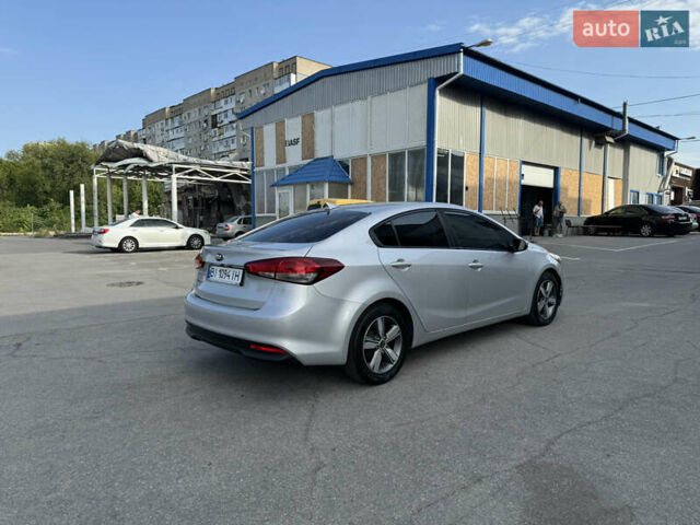 Серый Киа Форте, объемом двигателя 2 л и пробегом 88 тыс. км за 14000 $, фото 5 на Automoto.ua