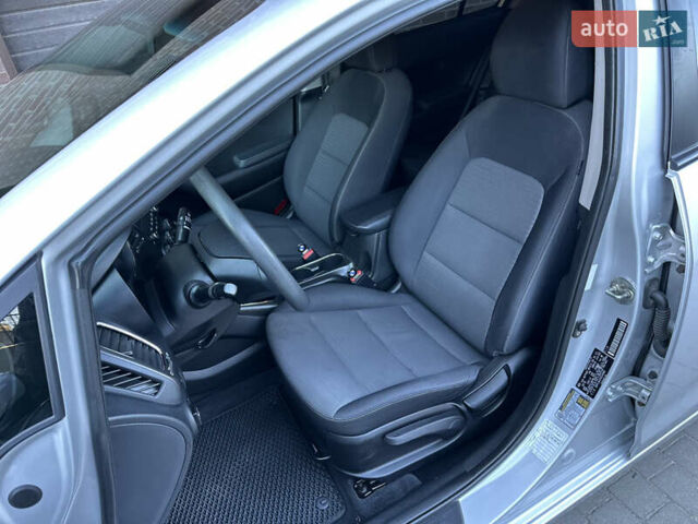 Серый Киа Форте, объемом двигателя 2 л и пробегом 95 тыс. км за 12999 $, фото 14 на Automoto.ua