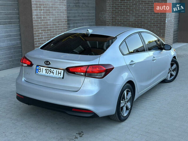 Серый Киа Форте, объемом двигателя 2 л и пробегом 95 тыс. км за 12999 $, фото 9 на Automoto.ua
