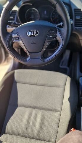 Серый Киа Форте, объемом двигателя 2 л и пробегом 188 тыс. км за 10200 $, фото 15 на Automoto.ua