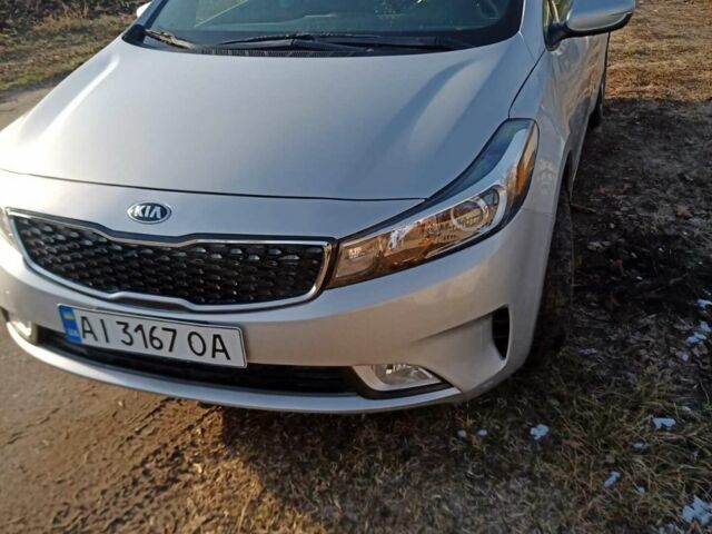 Серый Киа Форте, объемом двигателя 2 л и пробегом 28 тыс. км за 12800 $, фото 3 на Automoto.ua