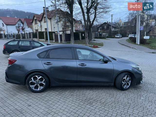 Серый Киа Форте, объемом двигателя 2 л и пробегом 98 тыс. км за 14500 $, фото 10 на Automoto.ua