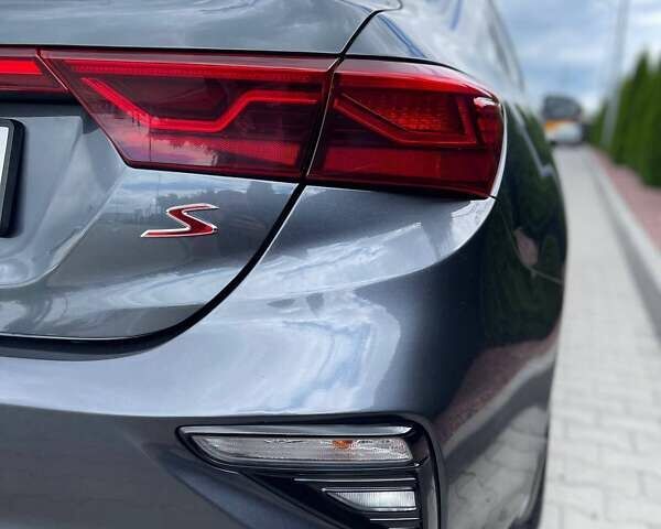 Сірий Кіа Форте, об'ємом двигуна 2 л та пробігом 75 тис. км за 15700 $, фото 17 на Automoto.ua