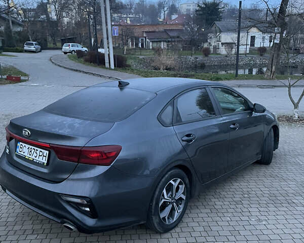 Серый Киа Форте, объемом двигателя 2 л и пробегом 98 тыс. км за 14500 $, фото 9 на Automoto.ua