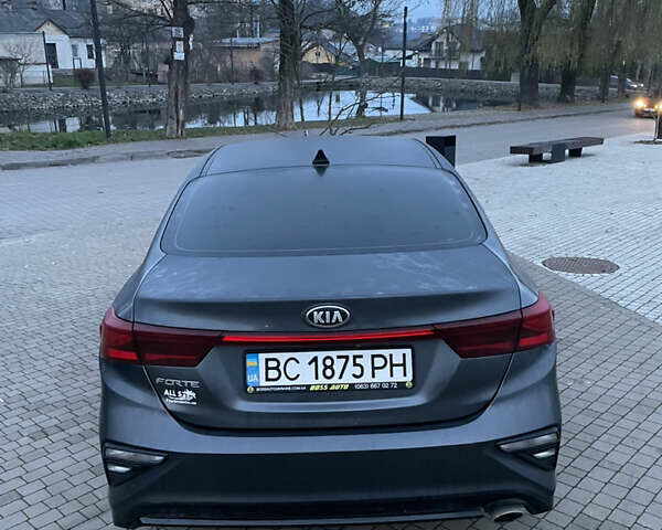 Серый Киа Форте, объемом двигателя 2 л и пробегом 98 тыс. км за 14500 $, фото 7 на Automoto.ua