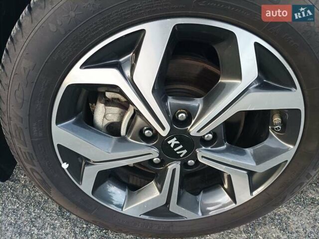 Серый Киа Форте, объемом двигателя 2 л и пробегом 32 тыс. км за 13990 $, фото 15 на Automoto.ua