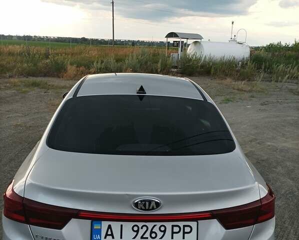 Серый Киа Форте, объемом двигателя 2 л и пробегом 32 тыс. км за 13990 $, фото 10 на Automoto.ua
