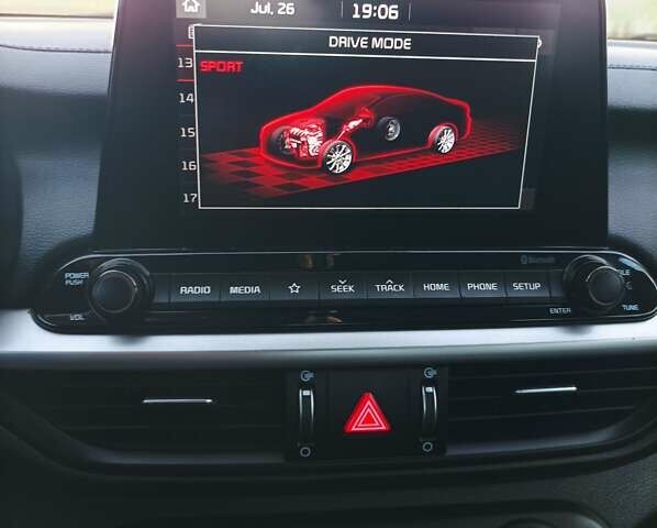 Серый Киа Форте, объемом двигателя 2 л и пробегом 32 тыс. км за 13990 $, фото 25 на Automoto.ua
