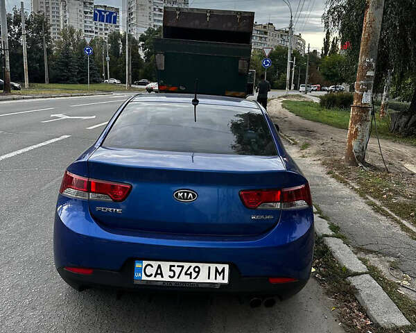 Синій Кіа Форте, об'ємом двигуна 2 л та пробігом 260 тис. км за 7300 $, фото 2 на Automoto.ua