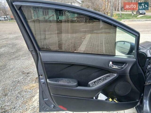 Синий Киа Форте, объемом двигателя 1.8 л и пробегом 307 тыс. км за 6900 $, фото 63 на Automoto.ua