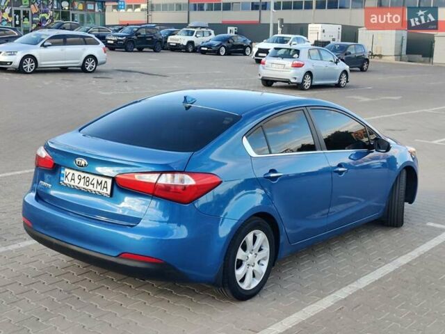 Синий Киа Форте, объемом двигателя 2 л и пробегом 174 тыс. км за 8600 $, фото 1 на Automoto.ua