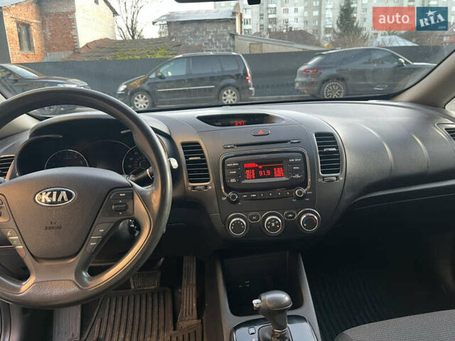 Синий Киа Форте, объемом двигателя 2 л и пробегом 207 тыс. км за 8200 $, фото 14 на Automoto.ua