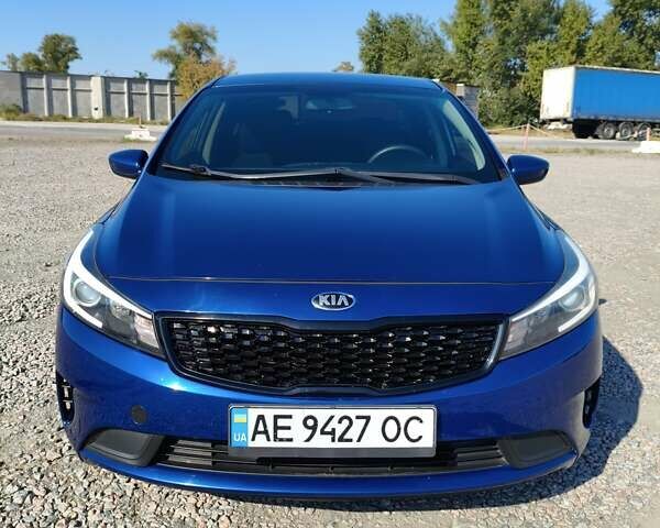 Синий Киа Форте, объемом двигателя 2 л и пробегом 172 тыс. км за 9700 $, фото 2 на Automoto.ua