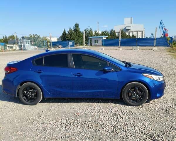 Синий Киа Форте, объемом двигателя 2 л и пробегом 172 тыс. км за 9700 $, фото 1 на Automoto.ua