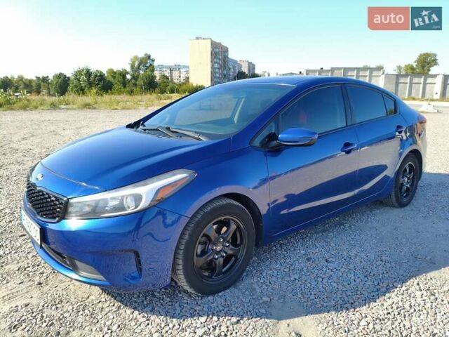 Синий Киа Форте, объемом двигателя 2 л и пробегом 172 тыс. км за 9700 $, фото 3 на Automoto.ua