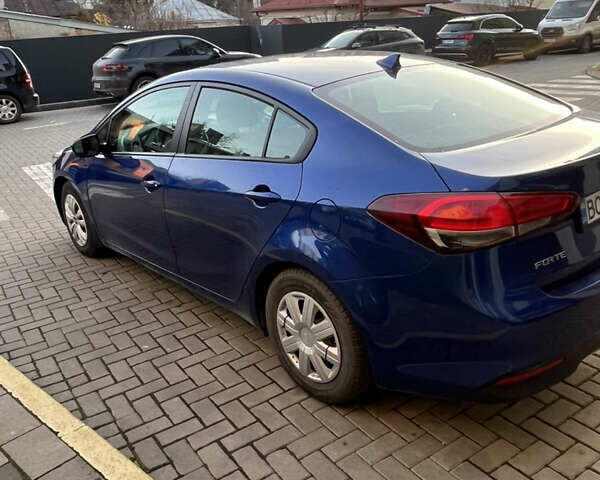 Синий Киа Форте, объемом двигателя 2 л и пробегом 207 тыс. км за 8200 $, фото 5 на Automoto.ua