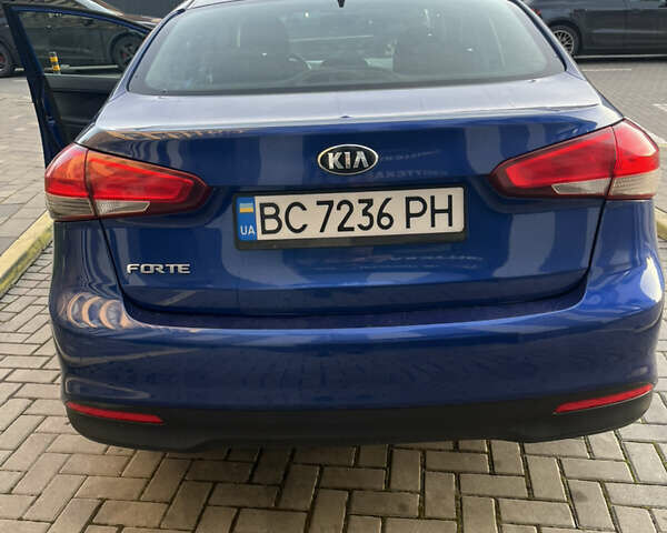 Синий Киа Форте, объемом двигателя 2 л и пробегом 207 тыс. км за 8200 $, фото 3 на Automoto.ua