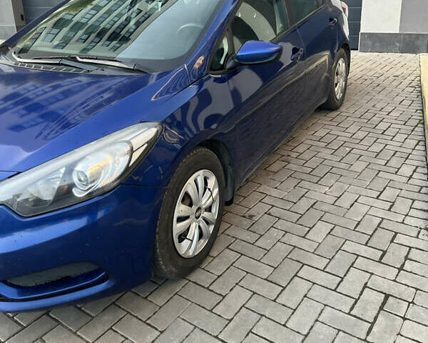 Синий Киа Форте, объемом двигателя 2 л и пробегом 207 тыс. км за 8200 $, фото 2 на Automoto.ua