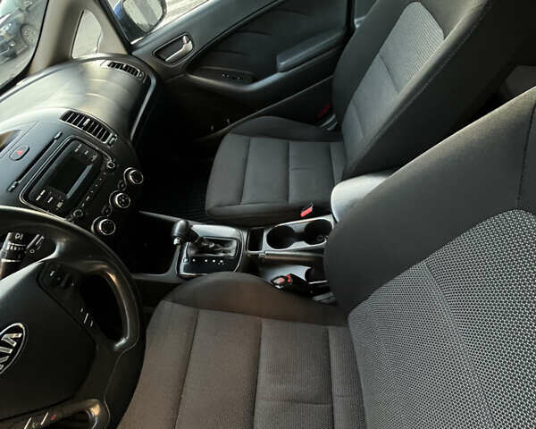 Синий Киа Форте, объемом двигателя 2 л и пробегом 207 тыс. км за 8200 $, фото 13 на Automoto.ua