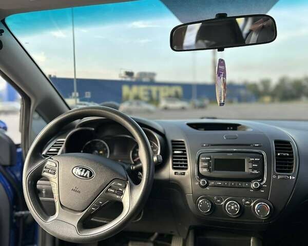 Синий Киа Форте, объемом двигателя 2 л и пробегом 125 тыс. км за 11500 $, фото 12 на Automoto.ua