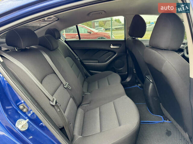 Синий Киа Форте, объемом двигателя 2 л и пробегом 179 тыс. км за 9700 $, фото 21 на Automoto.ua