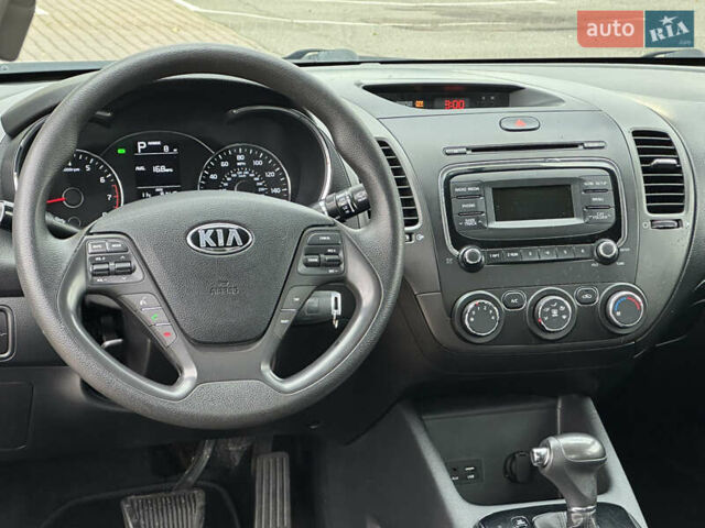 Кіа Форте 2017 у Києві на Automoto.ua Синій Кіа Форте, об'ємом двигуна 2 л та пробігом 145 тис. км за 9900 $, фото 9 на Automoto.ua