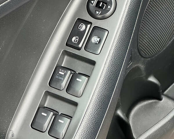 Кіа Форте 2017 у Києві на Automoto.ua Синій Кіа Форте, об'ємом двигуна 2 л та пробігом 145 тис. км за 9900 $, фото 15 на Automoto.ua