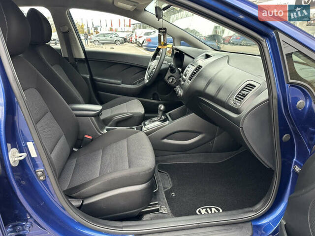 Кіа Форте 2017 у Києві на Automoto.ua Синій Кіа Форте, об'ємом двигуна 2 л та пробігом 145 тис. км за 9900 $, фото 11 на Automoto.ua