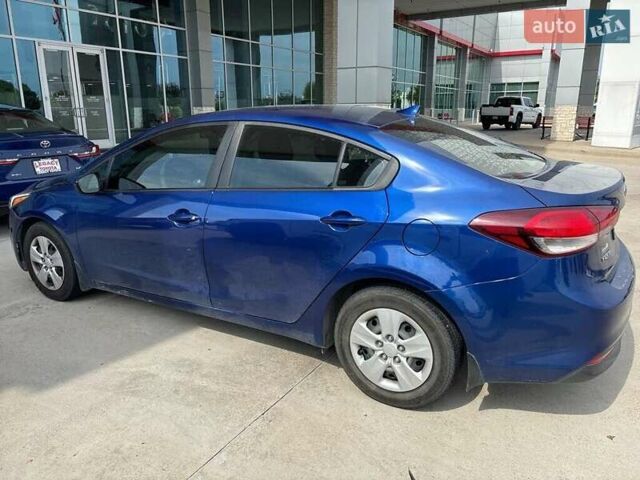 Синий Киа Форте, объемом двигателя 2 л и пробегом 142 тыс. км за 2100 $, фото 2 на Automoto.ua