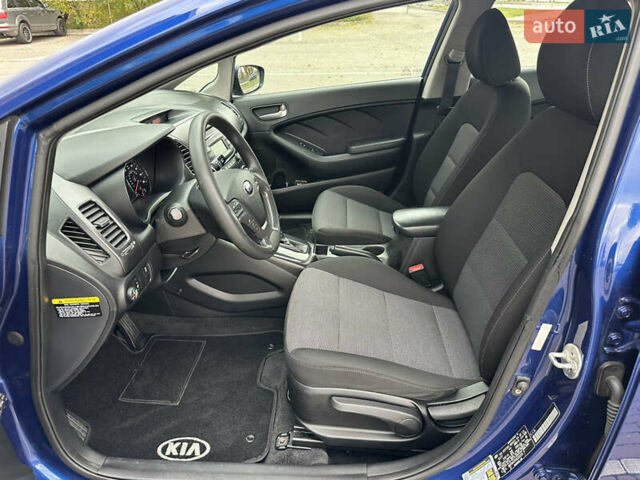 Кіа Форте 2017 у Києві на Automoto.ua Синій Кіа Форте, об'ємом двигуна 2 л та пробігом 145 тис. км за 9900 $, фото 10 на Automoto.ua