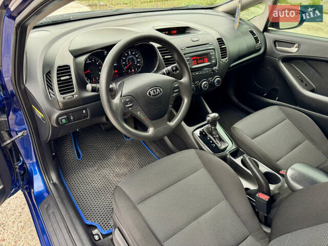 Синий Киа Форте, объемом двигателя 2 л и пробегом 179 тыс. км за 9700 $, фото 12 на Automoto.ua