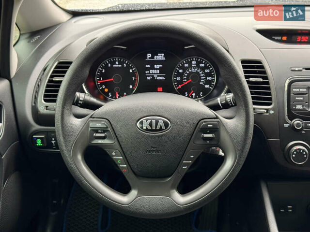 Синий Киа Форте, объемом двигателя 2 л и пробегом 179 тыс. км за 9700 $, фото 29 на Automoto.ua