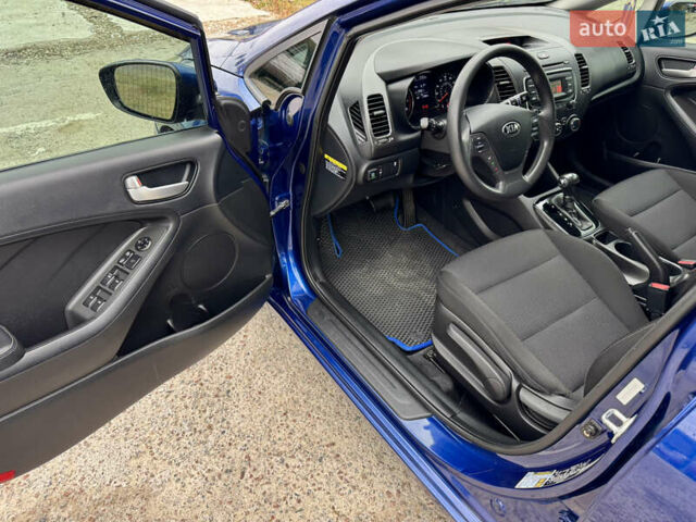 Синий Киа Форте, объемом двигателя 2 л и пробегом 179 тыс. км за 9700 $, фото 8 на Automoto.ua