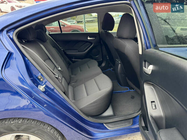 Синий Киа Форте, объемом двигателя 2 л и пробегом 179 тыс. км за 9700 $, фото 20 на Automoto.ua