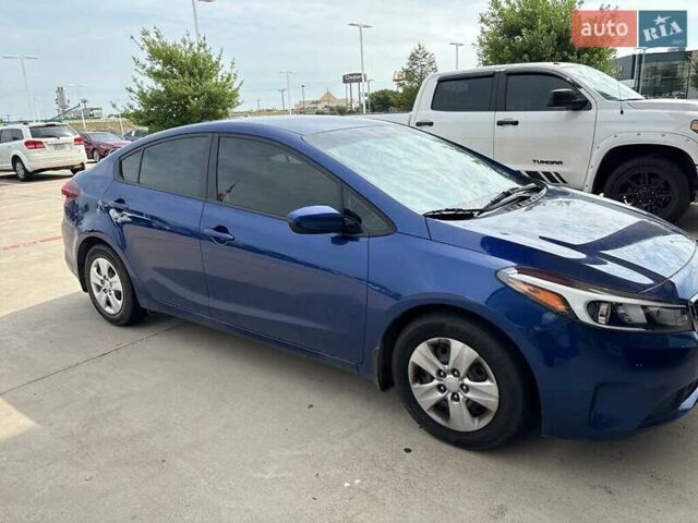 Синий Киа Форте, объемом двигателя 2 л и пробегом 142 тыс. км за 2100 $, фото 5 на Automoto.ua