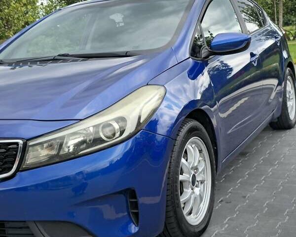 Синий Киа Форте, объемом двигателя 2 л и пробегом 186 тыс. км за 9000 $, фото 4 на Automoto.ua