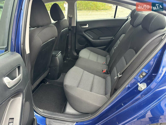 Кіа Форте 2017 у Києві на Automoto.ua Синій Кіа Форте, об'ємом двигуна 2 л та пробігом 145 тис. км за 9900 $, фото 13 на Automoto.ua