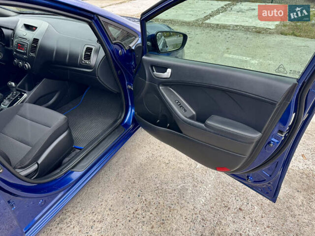 Синий Киа Форте, объемом двигателя 2 л и пробегом 179 тыс. км за 9700 $, фото 23 на Automoto.ua