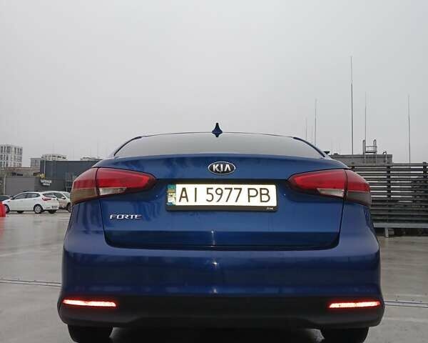 Синий Киа Форте, объемом двигателя 2 л и пробегом 152 тыс. км за 8400 $, фото 7 на Automoto.ua