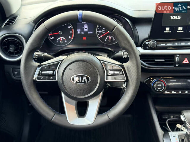 Синій Кіа Форте, об'ємом двигуна 2 л та пробігом 84 тис. км за 13700 $, фото 28 на Automoto.ua