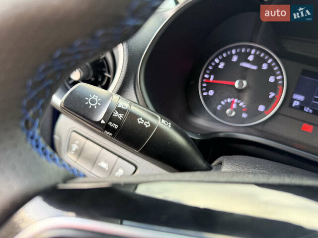 Синій Кіа Форте, об'ємом двигуна 2 л та пробігом 84 тис. км за 13700 $, фото 23 на Automoto.ua