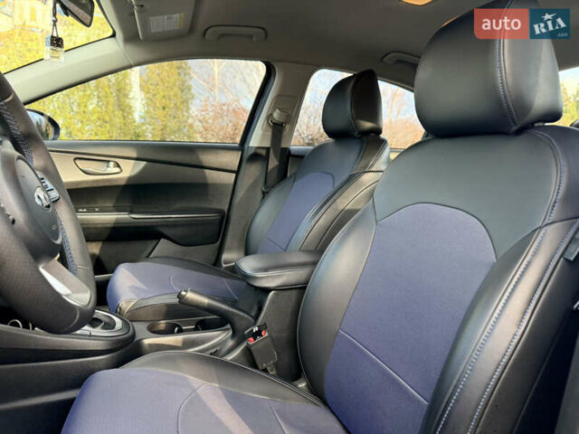 Синій Кіа Форте, об'ємом двигуна 2 л та пробігом 84 тис. км за 13700 $, фото 15 на Automoto.ua