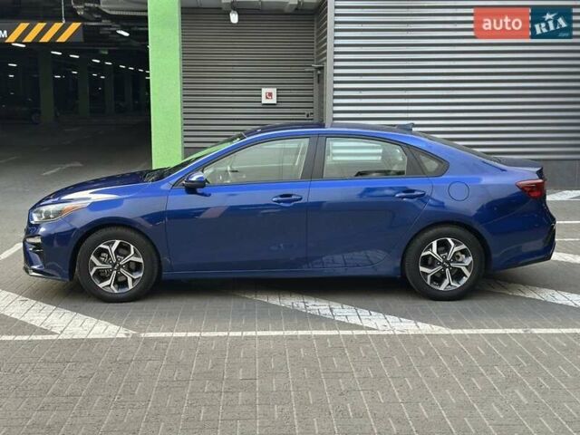 Синий Киа Форте, объемом двигателя 2 л и пробегом 44 тыс. км за 14900 $, фото 2 на Automoto.ua