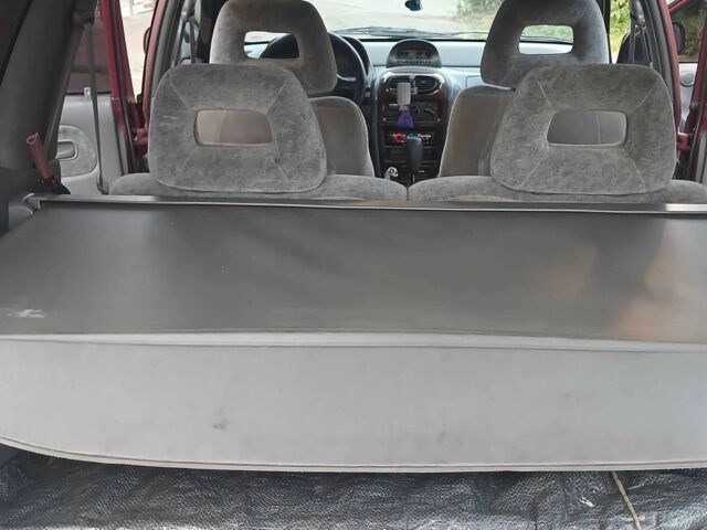 Красный Киа Джойс, объемом двигателя 2 л и пробегом 370 тыс. км за 2700 $, фото 5 на Automoto.ua