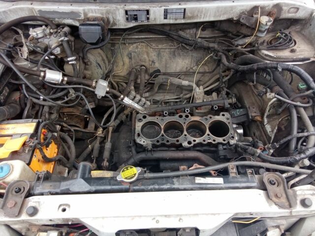 Серый Киа Джойс, объемом двигателя 2 л и пробегом 150 тыс. км за 1600 $, фото 3 на Automoto.ua