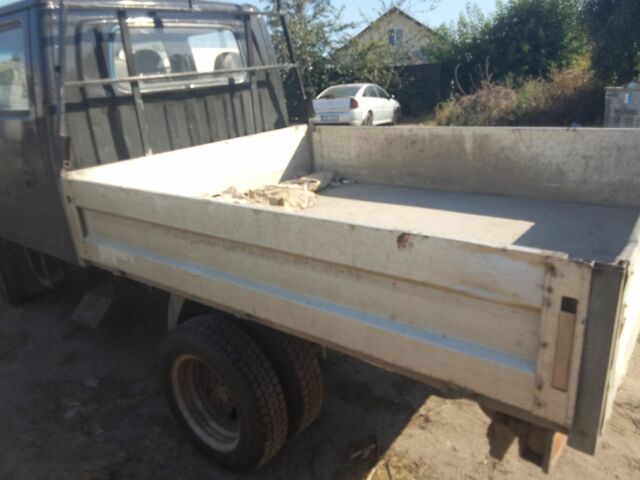 Червоний Кіа К2700, об'ємом двигуна 2.5 л та пробігом 250 тис. км за 2000 $, фото 4 на Automoto.ua